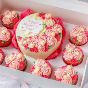 Сладък СЕТ Кутия “Обичам те МАМО” 🌸🌹🌸🌹🌸